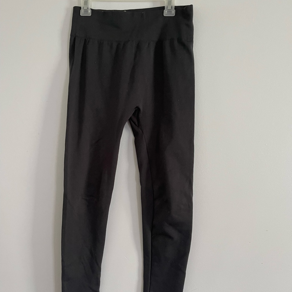 2 pairs of leggings!!!! Dark grey and brown!